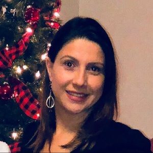 Meet your Posher, Leticia